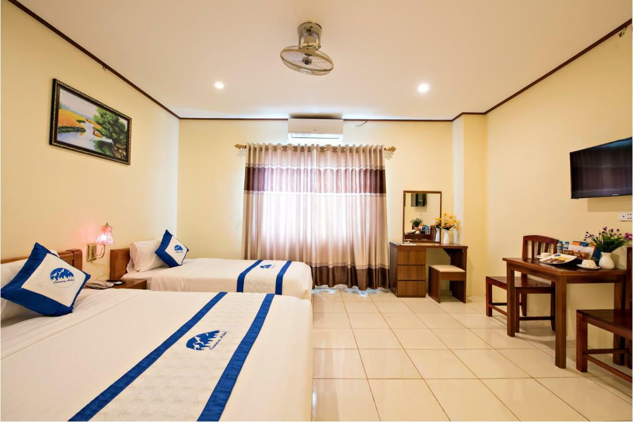 Annecy Hotel Vang Vieng Exteriér fotografie